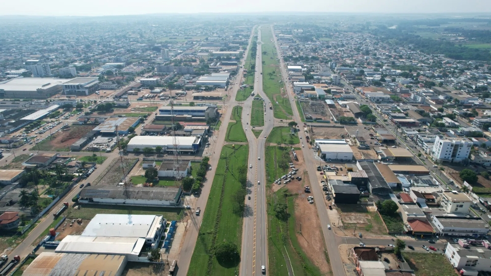 Luizinho Goebel parabeniza Vilhena pelos 48 anos de história e progresso
