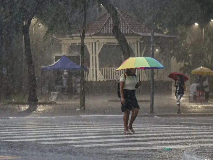 Inmet alerta para tempestades em três estados até amanhã; veja onde