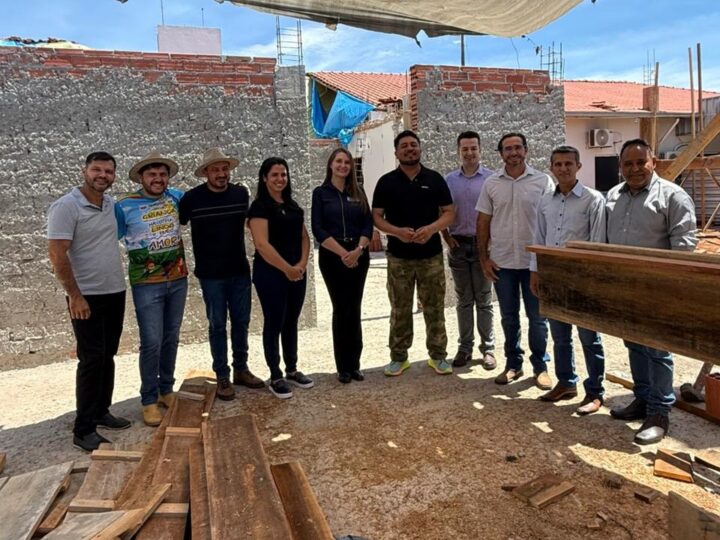 Deputada Gislaine Lebrinha acompanha ampliação do Hospital Regional de São Francisco do Guaporé