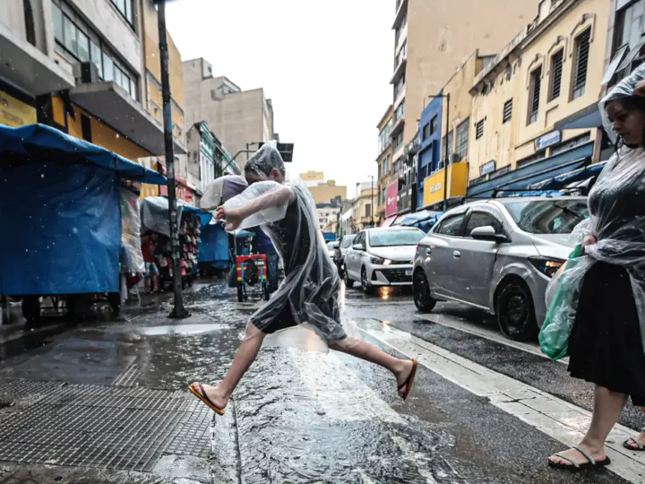 Catorze estados estão sob alerta para ventos e chuvas intensas