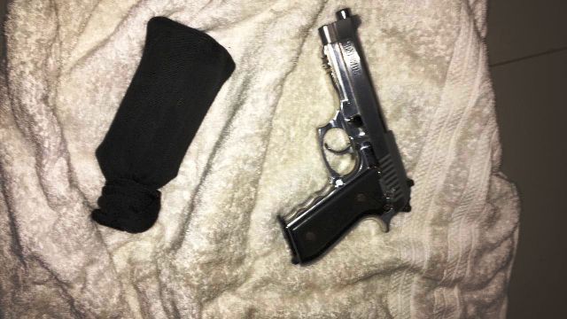 Arma, munições e celular são apreendidos durante operação policial em Vilhena