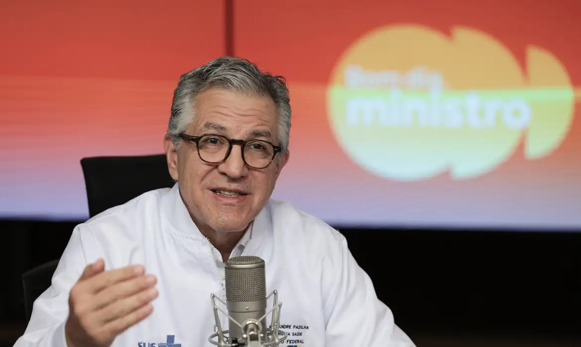 Nada justifica conflitos acabarem em bombardeio, diz ministro da Saúde