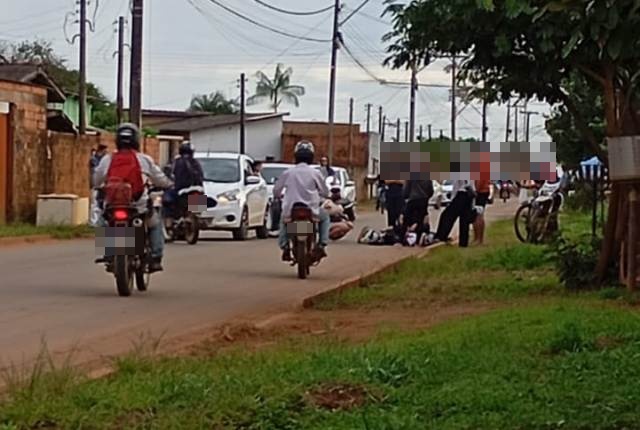 Logo pla manhã, carro e moto colidem na avenida 34 e duas pessoas ficam feridas em Vilhena