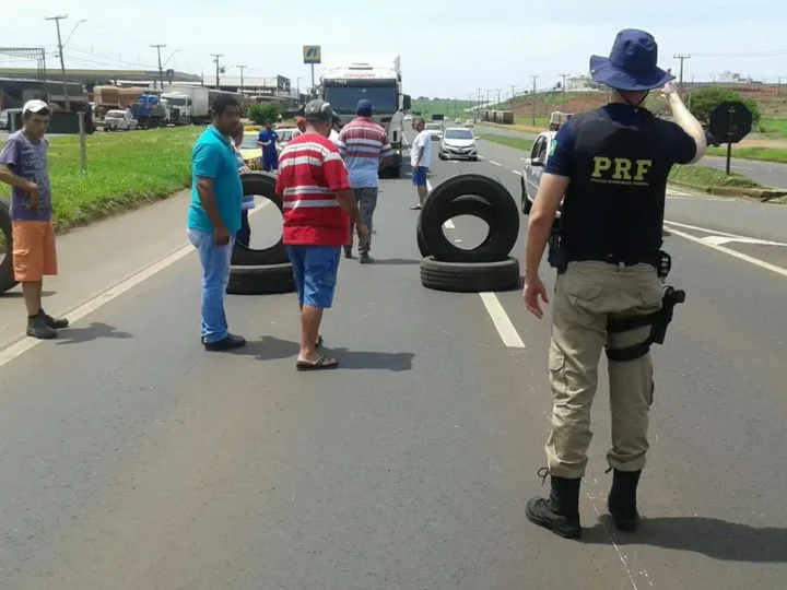 PRF intensifica fiscalização contra embriaguez ao volante no carnaval