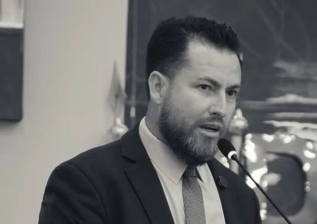 Em Vilhena, vereador Eliton Costa rebate críticas sobre saúde e desafia blogueira