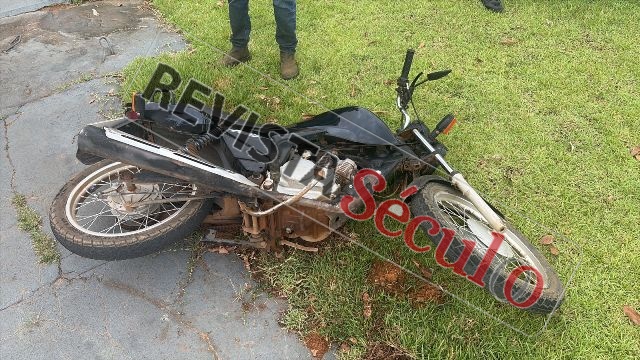 Motociclista fica ferida após colisão em cruzamento do Jardim América de Vilhena