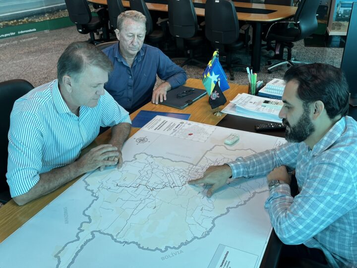 Deputado Luizinho Goebel indica recuperação de ruas e tapa-buracos em Cerejeiras com apoio do DER