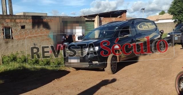 Homem é encontrado morto em residência e caso mobiliza equipes de emergência