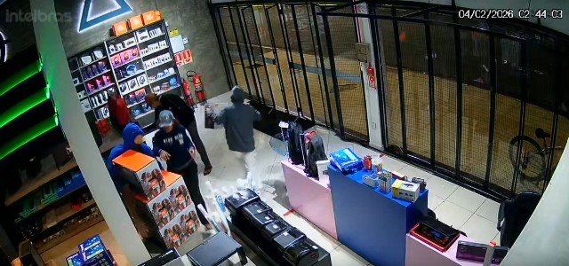 Quadrilha é flagrada em ação durante furto a loja de informática no Centro de Vilhena