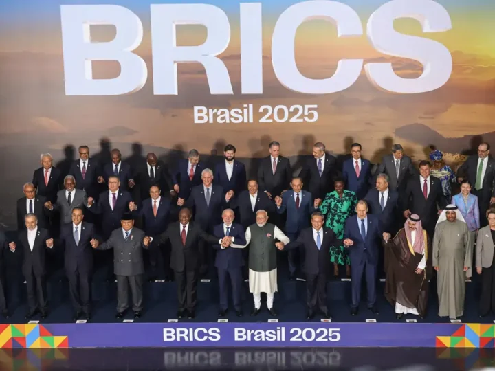 Brasil deve adotar cautela entre EUA e Irã, parceiro do Brics