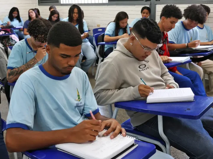 Sistema permite emissão de certificado de conclusão do ensino médio