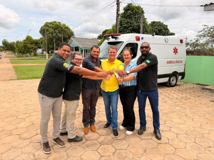 Luizinho Goebel destina ambulância para reforçar atendimento de saúde em Pimenteiras do Oeste