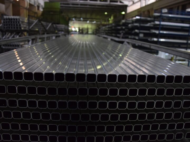 Indústria de máquinas e equipamentos começa 2026 em desaceleração