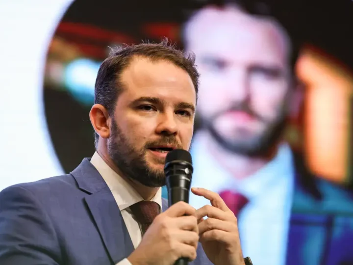 Ministro da Fazenda inicia agenda internacional nos EUA e na Europa