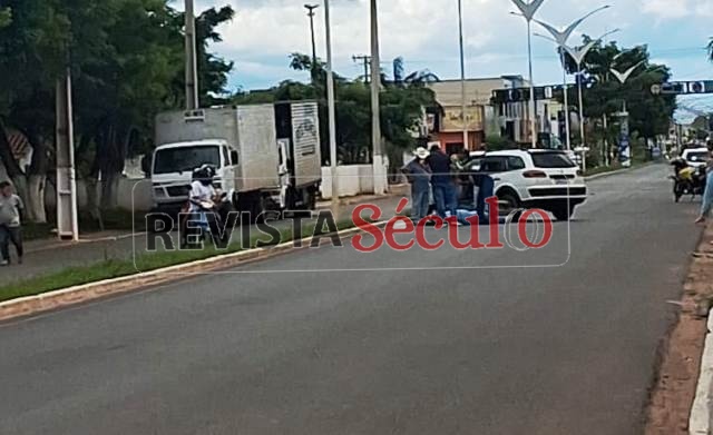 Dois acidentes entre carro e motocicleta são registrados na tarde desta quarta-feira em Vilhena