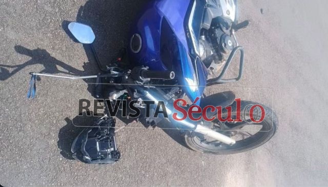 Motociclista acerta porta de camionete em Vilhena