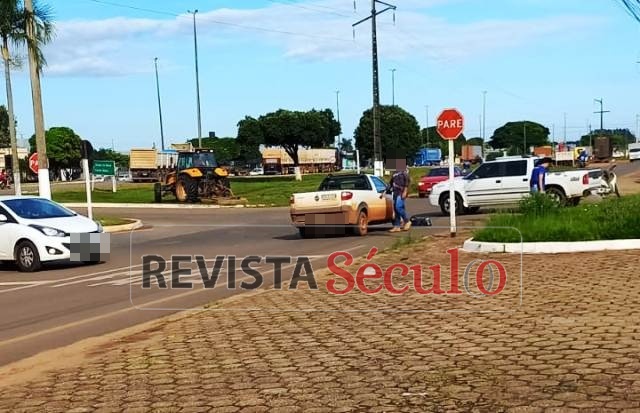 Colisão entre picape e motocicleta deixa ferido em Vilhena