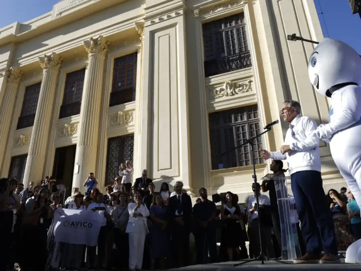Memorial da Pandemia, no Rio de Janeiro, homenageia vítimas da covid