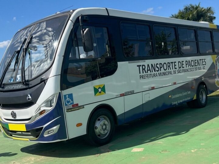 Deputada Gislaine Lebrinha destina micro-ônibus para a saúde de São Francisco