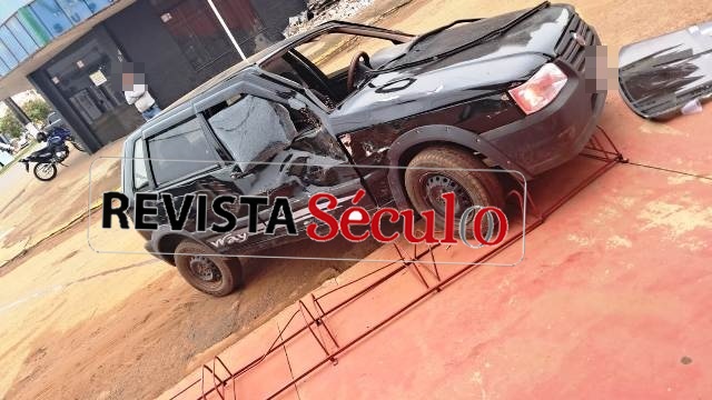 Colisão entre ônibus escolar e Fiat Uno deixa ferido em Vilhena