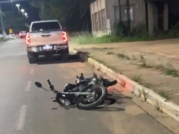 Motociclista fica ferida após colisão com carro no bairro Bela Vista, em Vilhena