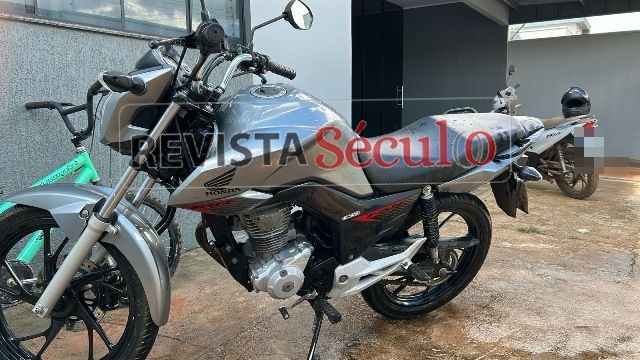 Motocicleta é furtada ao lado de faculdade no Centro de Vilhena