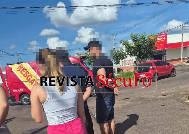 Colisão entre carro e moto deixa motociclista ferido em rotatória do bairro Cidade Verde, em Vilhena
