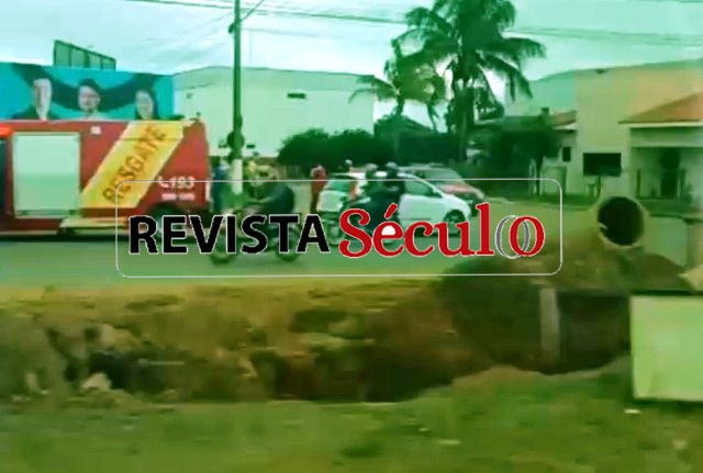 Motorista entra na contramão da BR-174 e provoca colisão entre carros em Vilhena