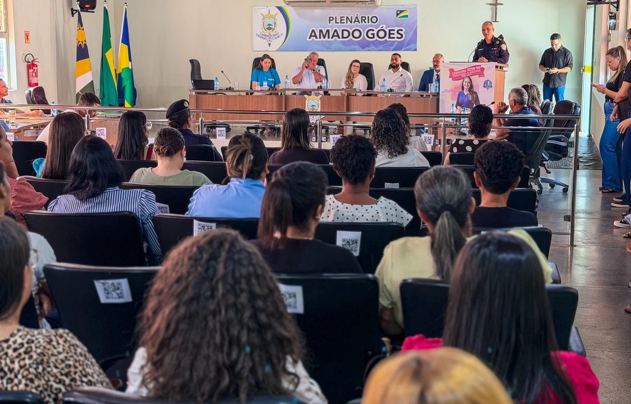 Gislaine Lebrinha realiza caravana de proteção à mulher na BR-429 em Alvorada