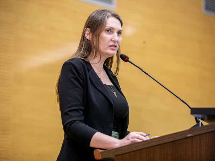 Deputada Lebrinha destina R$ 200 mil para associação agropecuária de Cujubim