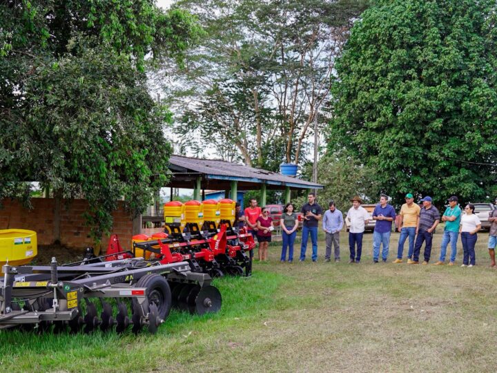 Emenda de Alex Redano garante entrega de implementos agrícolas para produtores de Primavera de Rondônia