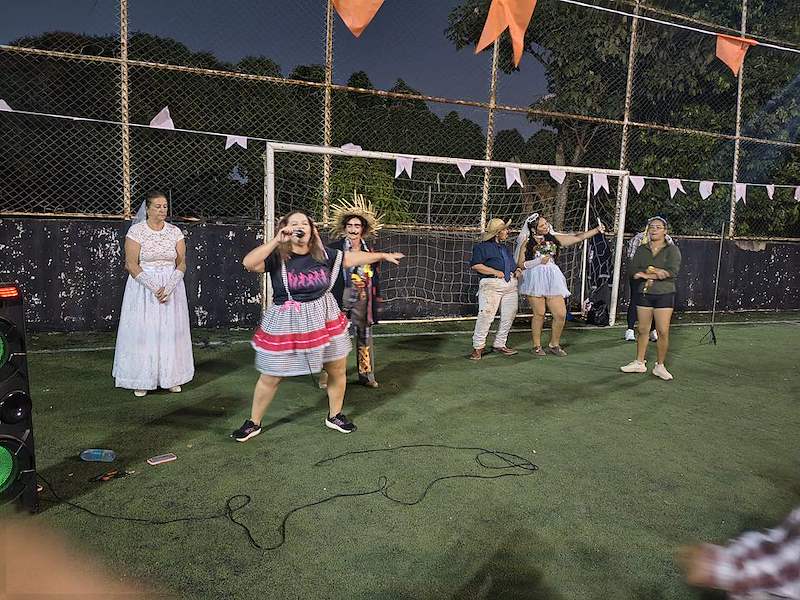 VILHENA – Zumba Junina agita projeto “Corpo em Movimento” no campo do Verdão