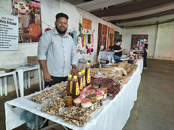 COLORADO DO OESTE — Do Campo para a vitrine, empreendedor do município faz sucesso absoluto na Expocol