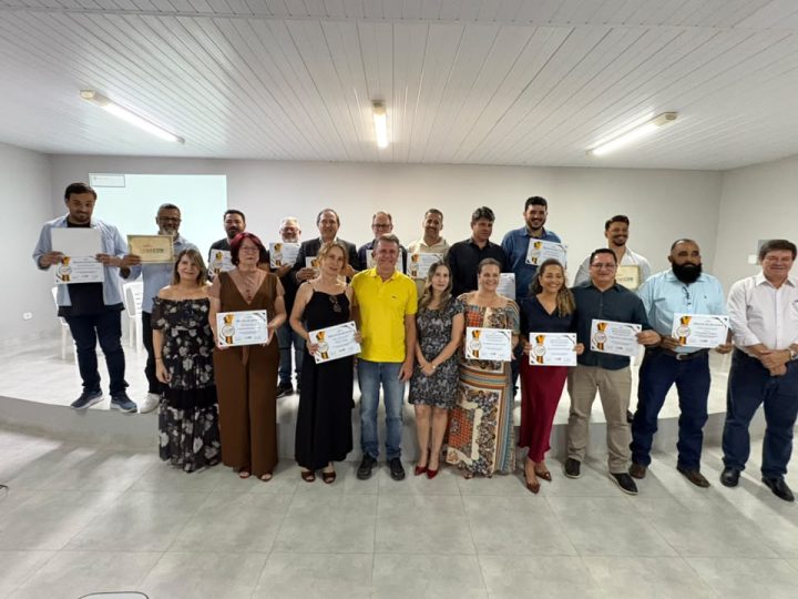 VILHENA – Fenacom realiza nova etapa de entrega Moção de Aplausos a comunicadores e personalidades do Cone Sul