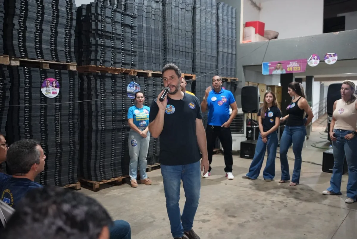 ELEIÇÕES 2026 – Maurício Carvalho se reúne com integrantes de bloco e reforça compromisso com a cultura de Porto Velho