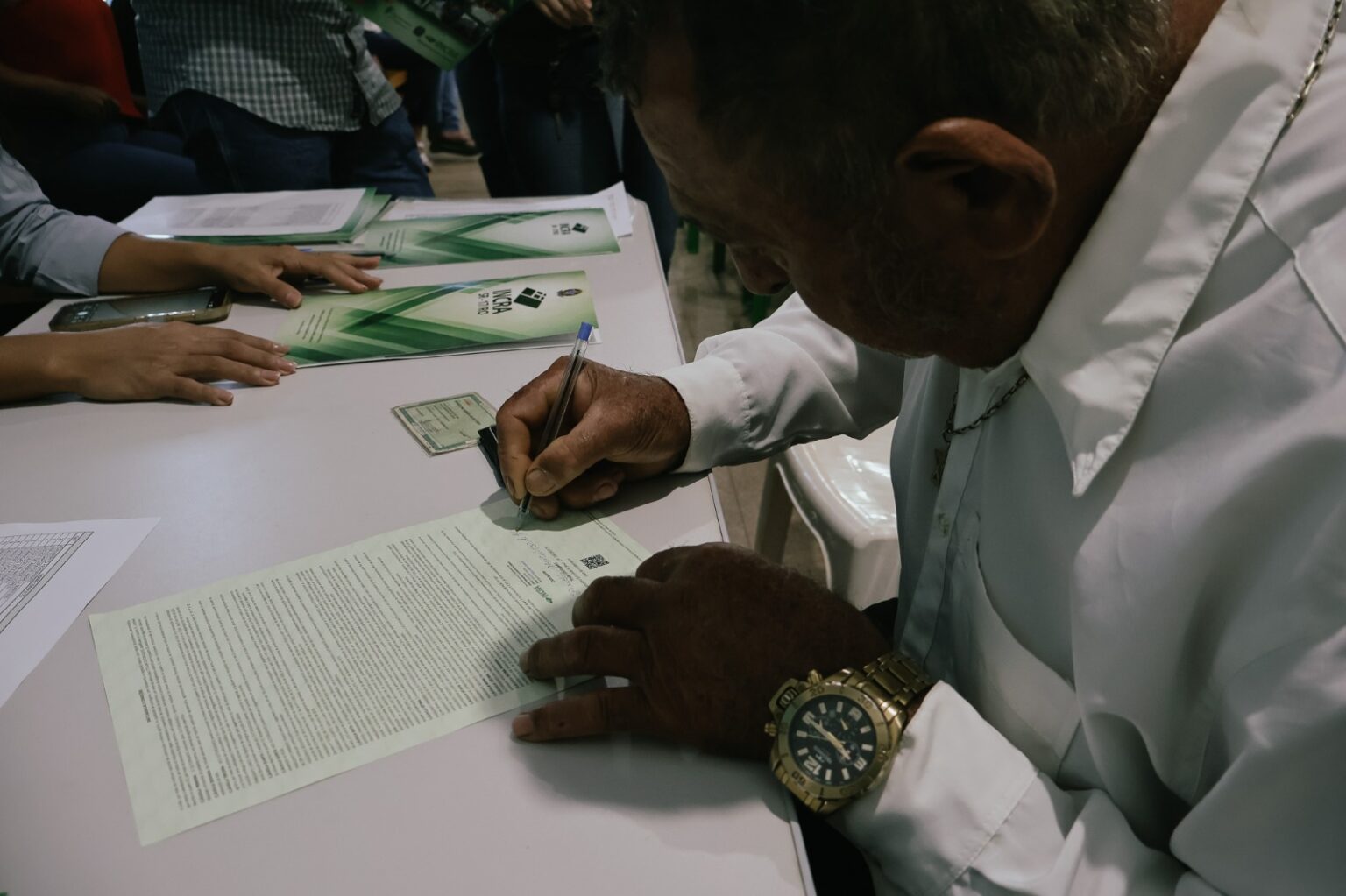 Famílias de Vilhena e de outros municípios do Cone Sul de Rondônia recebem títulos de domínio de lotes rurais