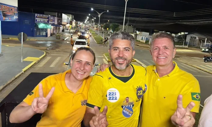 ELEIÇÕES 2026 – “Carreata do 22”: Candidato ao governo Marcos Rogério e o deputado estadual Luizinho Goebel, candidato à reeleição percorrem Chupinguaia, Colorado e Vilhena