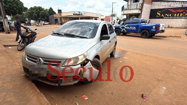 Colisão entre Gol e Honda Biz deixa motociclista ferida no bairro Embratel, em Vilhena